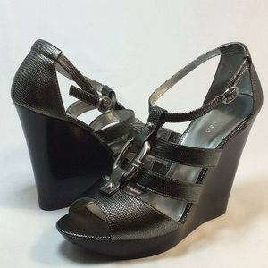 Calvin Klein women wedge shoe lizard print Sz. 9.5